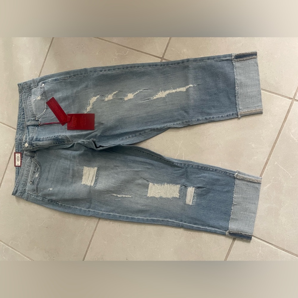 J Lo 16W light denim capris
